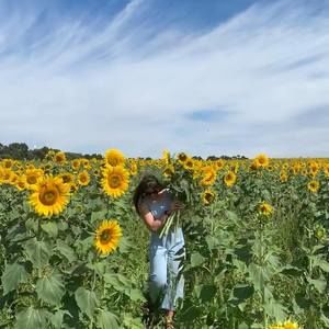 Meet your Posher, Nina